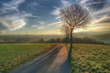 Sonnenaufgang auf dem Gembrisweg - Marcus Köthenbürger